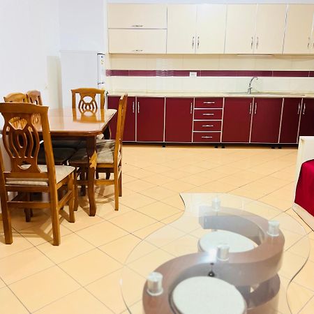 Leonard Apartment Tirana Exteriör bild