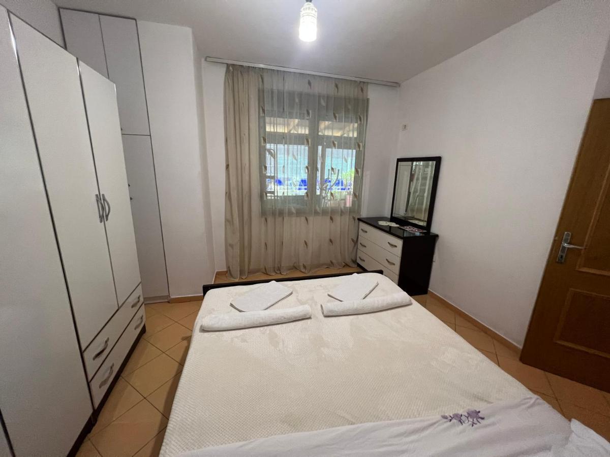 Leonard Apartment Tirana Exteriör bild
