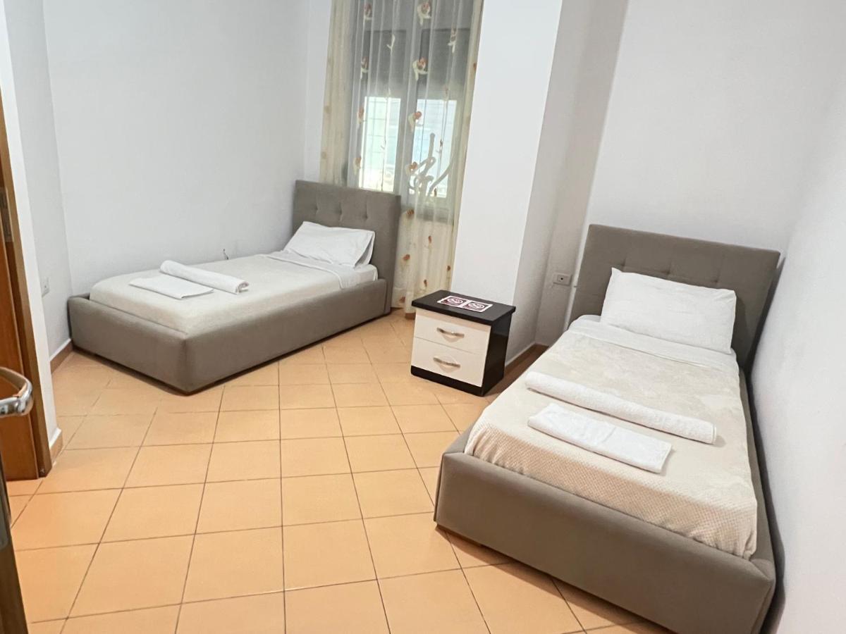 Leonard Apartment Tirana Exteriör bild