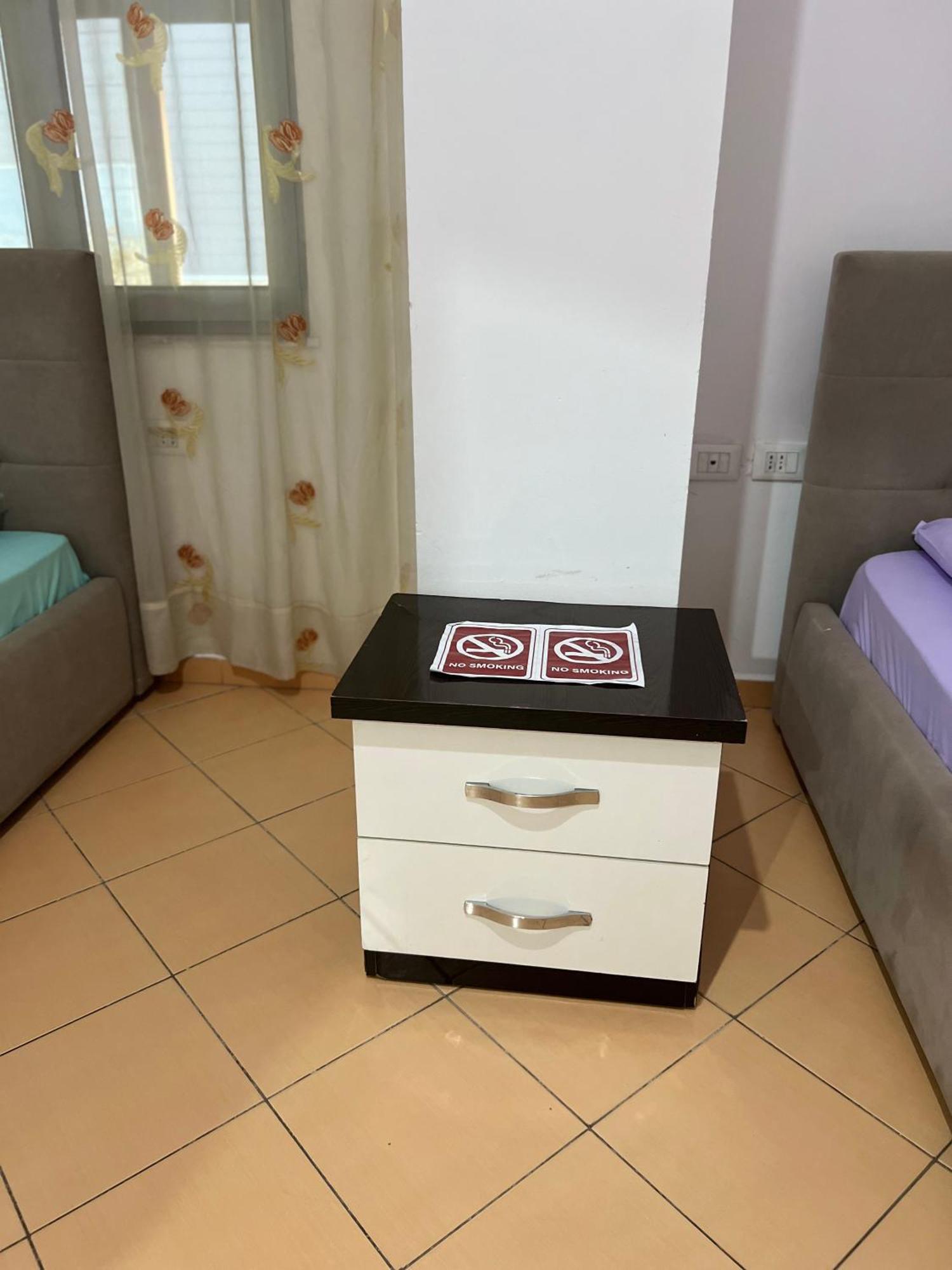 Leonard Apartment Tirana Exteriör bild